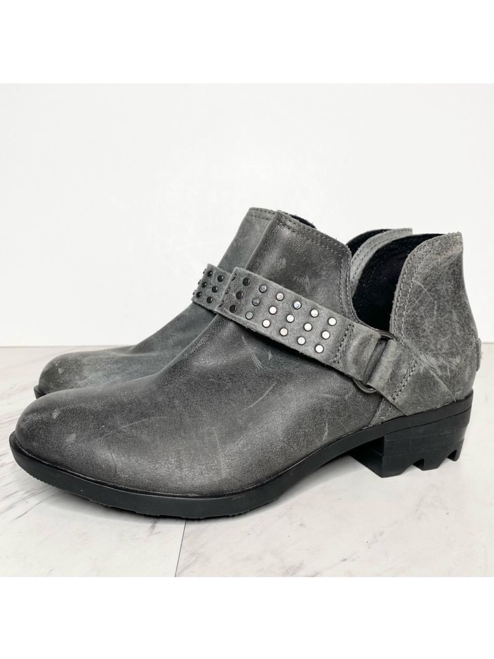 Sorel Lolla Strap Stud Gray Leather Bootie 6